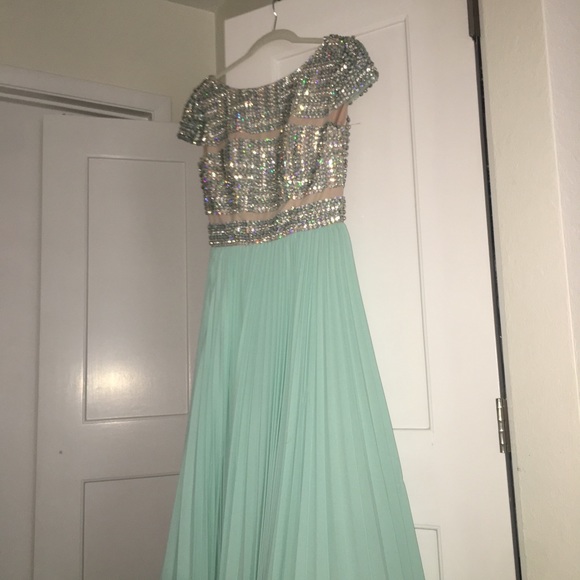 Formal,  mint, full length, pageant gown Sz 6 - Picture 6 of 7